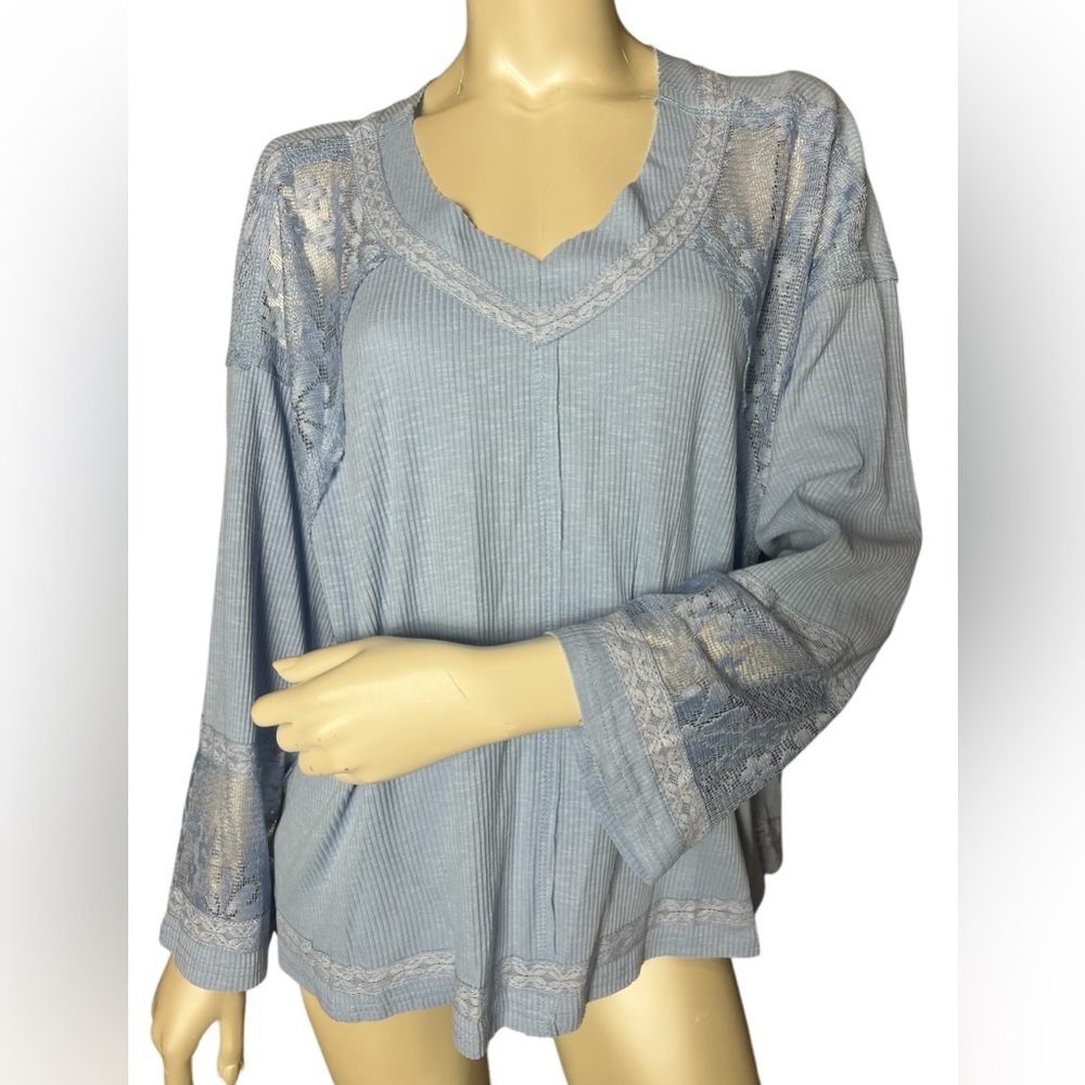 🌻 POL Light Blue Lace-Trim V-Neck Blouse